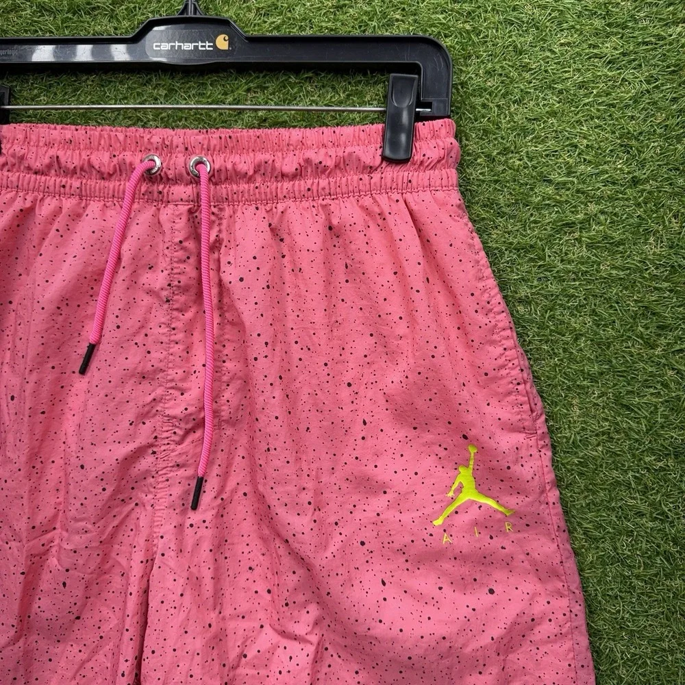 Nike Jordan Shorts Mens Medium Paint Splatter Graffiti Pink Softshell Nylon Y2K